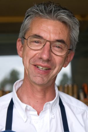 Portrait de Bertrand Gaillard, facteur d'accordéons diatoniques - Photographie : Laura Perera San Martín, 2021.